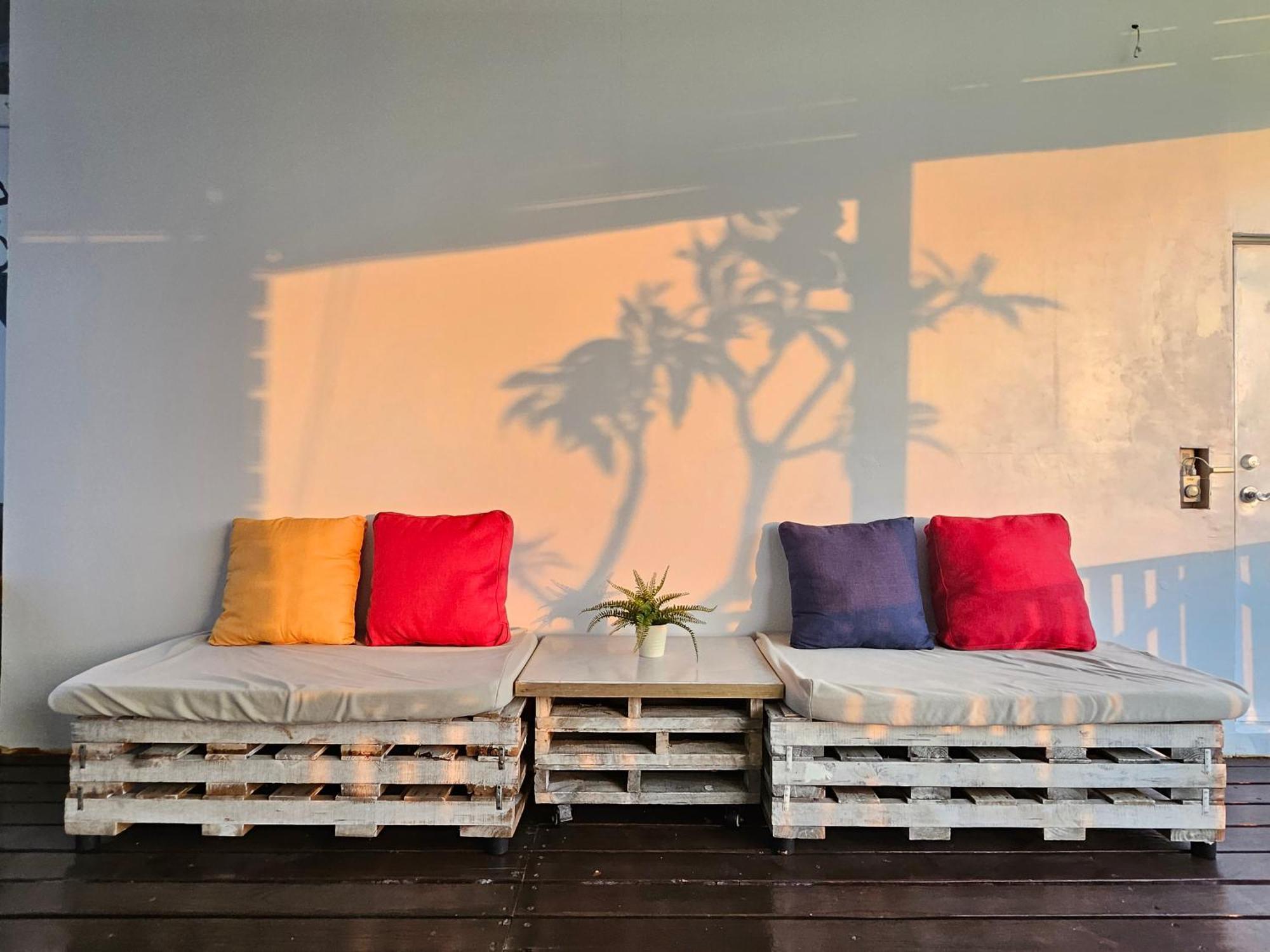 舞浪海景旅店 Hotel Xiaoliuqiu Bagian luar foto